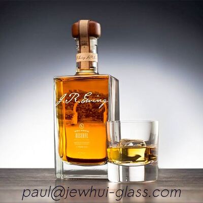 comprar Botella de vidrio cúbica de 750 ml o 700 ml SGS FDA Fabricación en línea