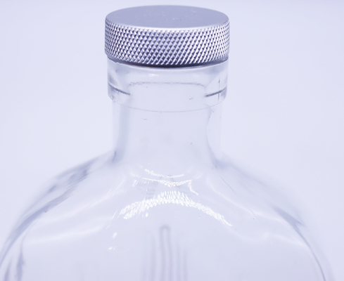 comprar SGS grabado aviación FDA de 1750ml Gin Bottle Alunimum Screw Cap online manufacture