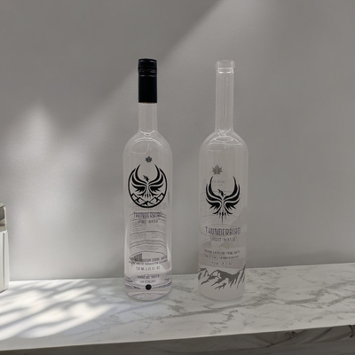 Buen precio Botella modificada para requisitos particulares del frasco del whisky del diseño embalada en caja del cartón en línea
