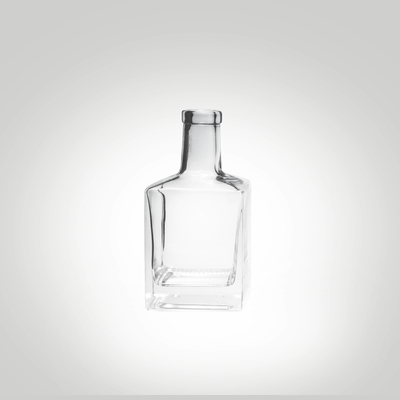 Buen precio Botella de vidrio vacía de 500 ml/ 700 ml Molde universal Aceptado en línea