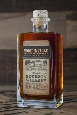 Buen precio 750ml Empty Glass Bottle ,Bourbon, Whiskey Customized en línea