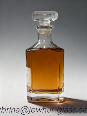 Buen precio el licor de cristal claro 700ml embotella/la botella de vidrio del whisky en línea