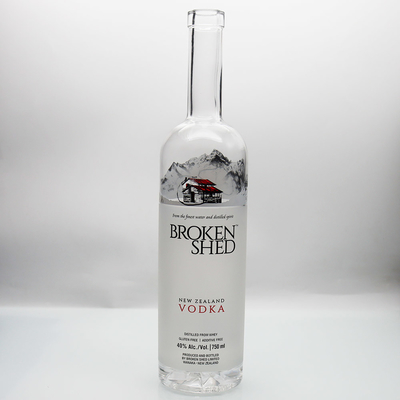 Buen precio la etiqueta de lujo de la botella de las bebidas espirituosas 1000ml heló las botellas de cristal decorativas en línea